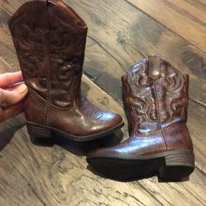 Brown toddler size 6 cowgirl/cowboy boots
